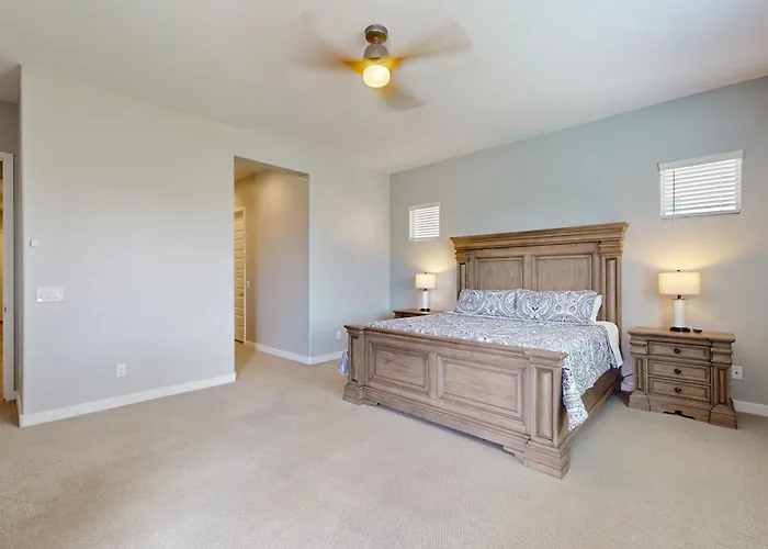 Pool, Hot Tub & Game Room! Spacious Buckeye Holiday home McMicken