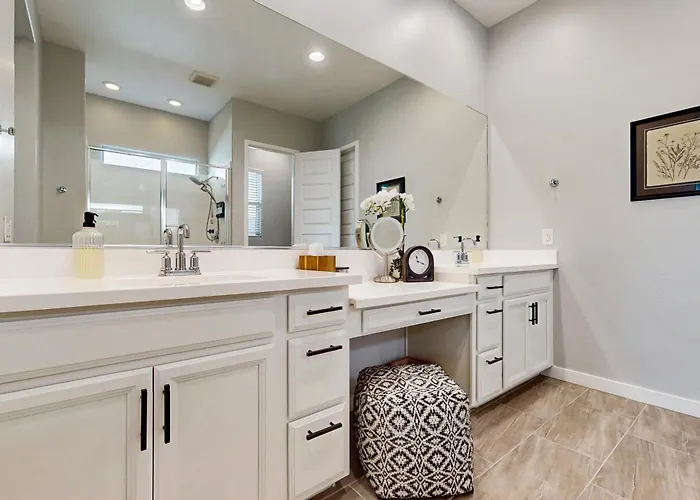Pool, Hot Tub & Game Room! Spacious Buckeye *