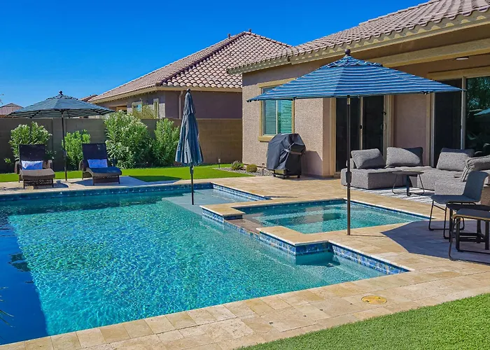 Pool, Hot Tub & Game Room! Spacious Buckeye McMicken